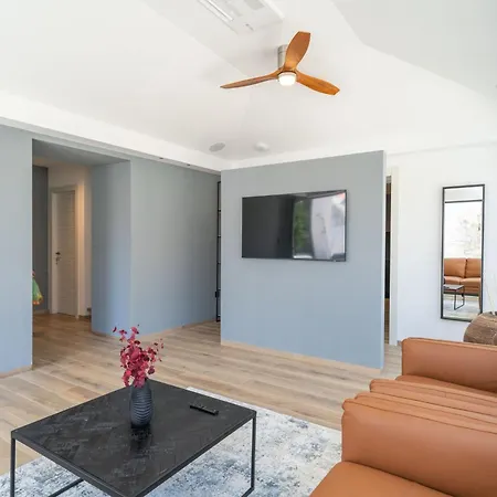 Apartment Royale *