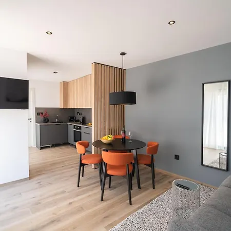Royale Apartment *