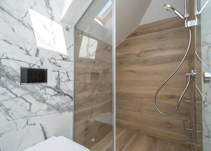 Royale Apartment *