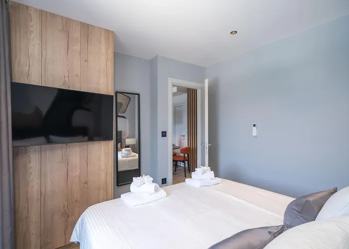 Royale Apartment
