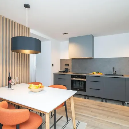 Royale Apartment