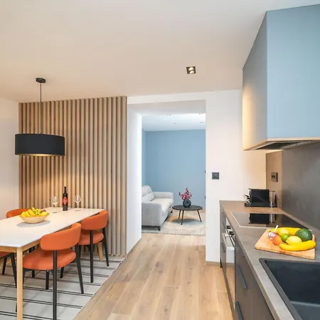 Royale Apartment *